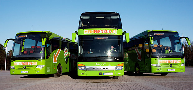 Meinfernbus mit verschiedenen Bustypen