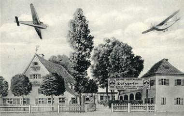 Stolz präsentierte Heinrich Hofmann den Nutzgarten 1935 mit darüber kreisenden Flugzeugen.