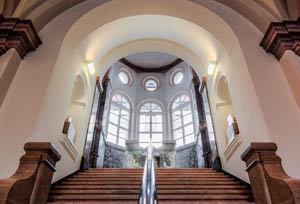 Das prächtige Treppenhaus des Gewerbemuseums, 2013.