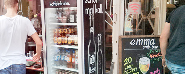 Einige Flaschen Club Mate im Kühlschrank des Coworkung Space in Nürnberg