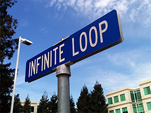 Strassenschild Infinite-Loop Apple