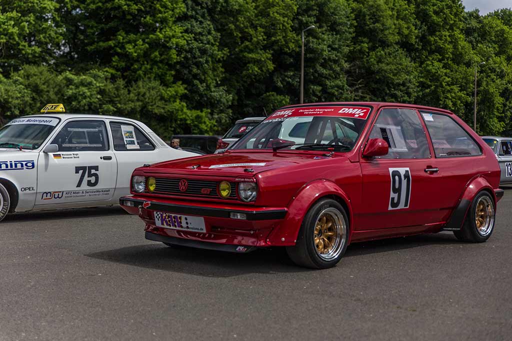 Roter VW Polo GT in Fahrerlager