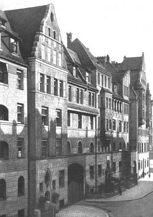 So präsentierten sich Beitters Häuser an der Nordseite der Riehlstraße zwischen 1910 und 1919.